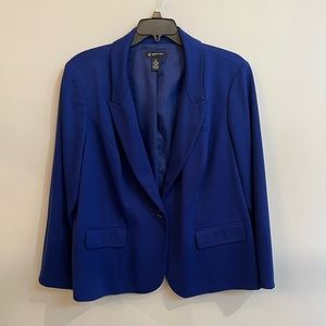 INC Woman 24W royal blue button front blazer
